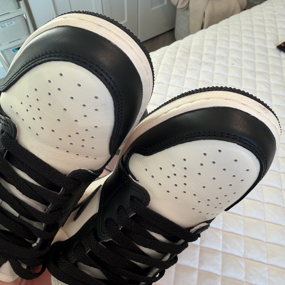 Low top mocha air Jordan 1 - woman’s 7.5 or boys/ men size 6 - Picture 5 of 11